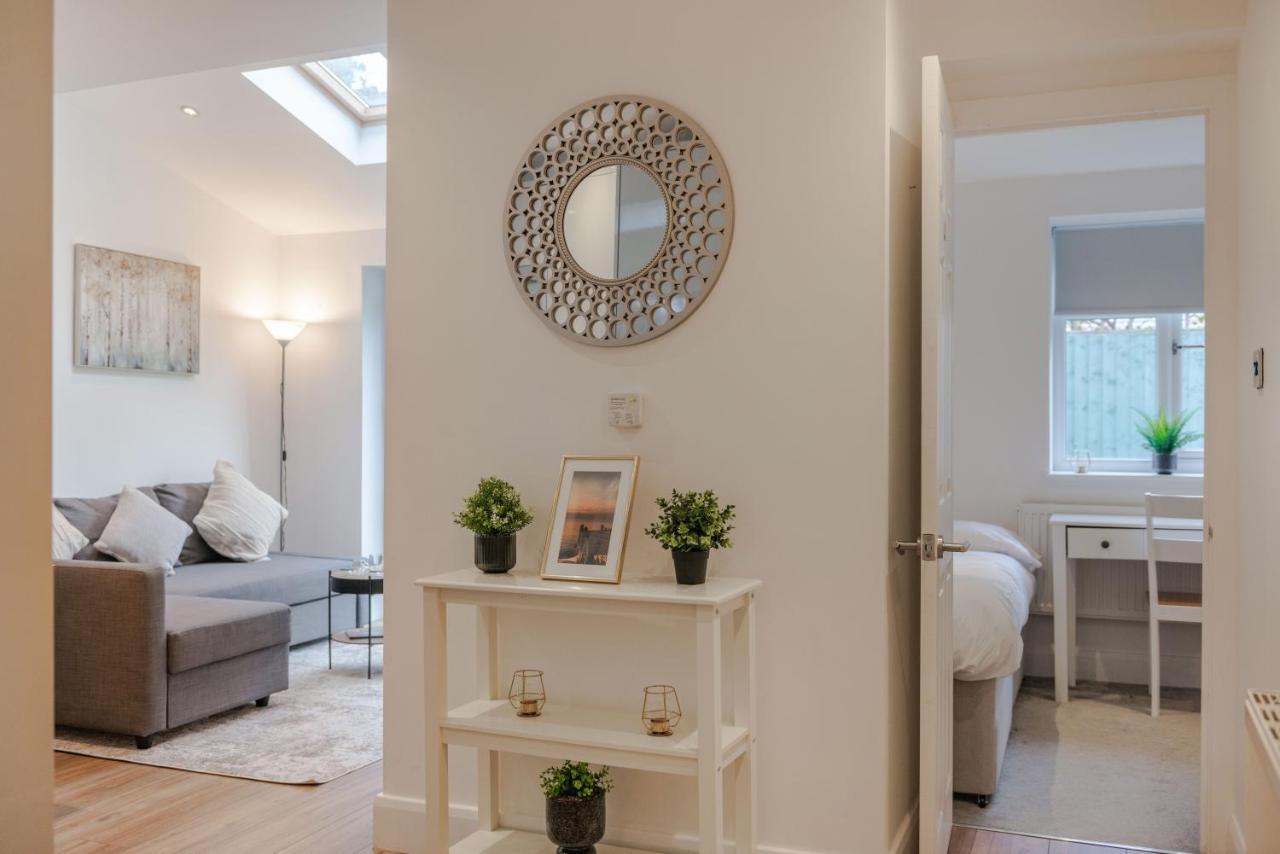 Three-Bedroom Bliss In London Town Esterno foto